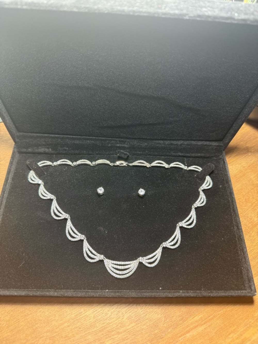 Vera Wang Silver Scalloped Necklace and Stud Earrings Set